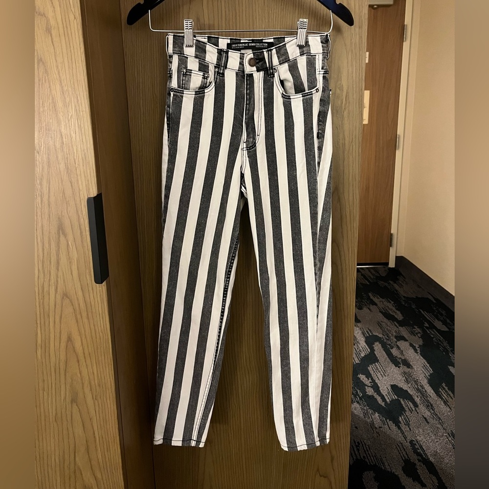 Zara Trafaluc Denim Collection Stripped Jeans Size 2
